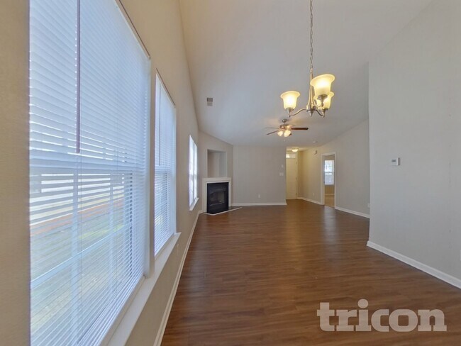 Foto del edificio - 2856 Oasis Ln