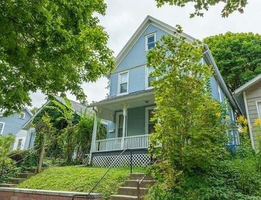 Primary Photo - 165 Benton St