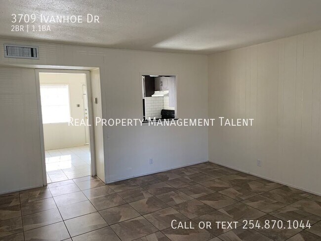 Foto del edificio - 3709 Ivanhoe Dr