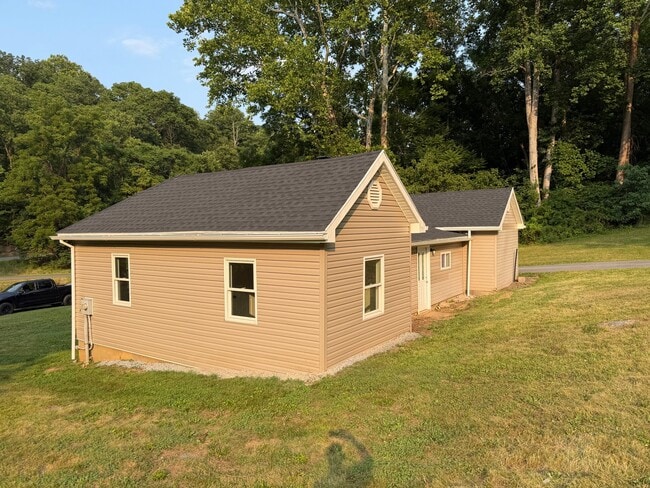 Building Photo - 12528 Seavolt Rd
