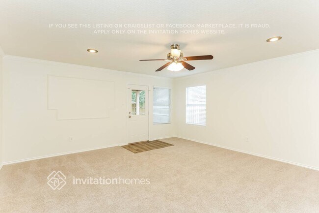 Building Photo - 8522 Silver Brush