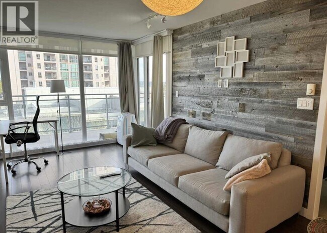 Photo du bâtiment - 608 Belmont St