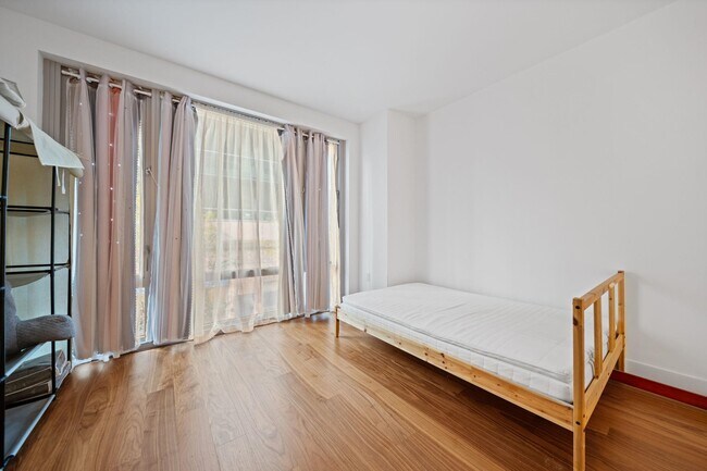 Foto del edificio - 2 Shore Ln