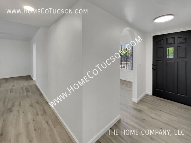 Building Photo - 3512 S Chesin Dr