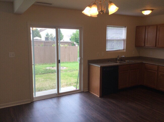 Foto del edificio - 1236 Saticoy Ct