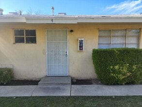 Building Photo - 1210 Oregon St