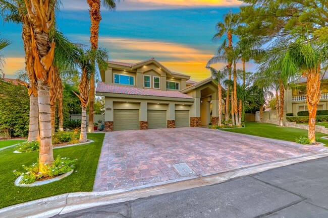 Building Photo - Stunning Green Valley, Guard Gated Community, Pool Home!