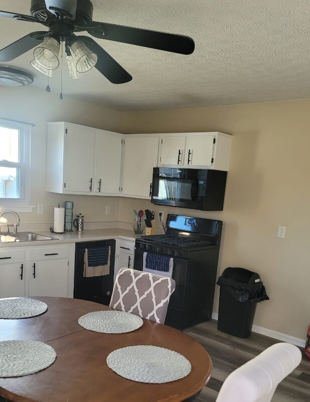Building Photo - 12426 Somerset Dr