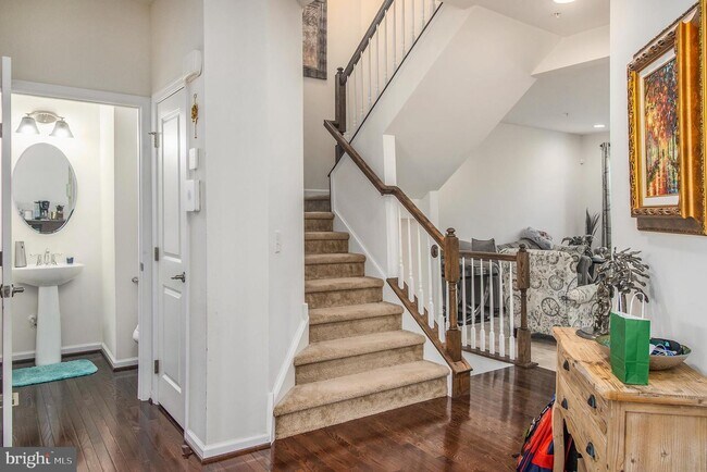 Building Photo - 47 Hawkswell Cir