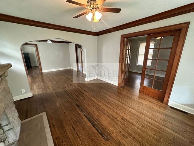 Foto del edificio - 5618 Forest Ave