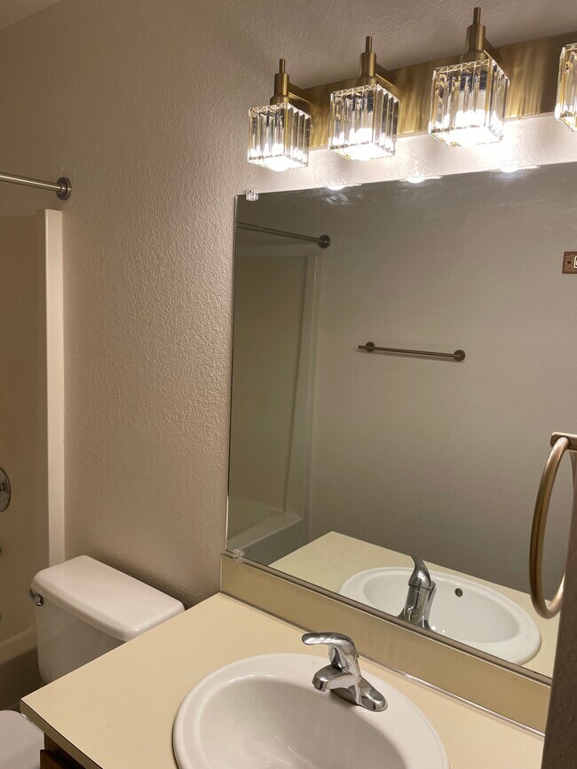 Foto del edificio - 711 11th St NE