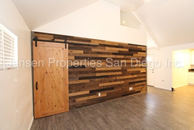 Building Photo - 2387 San Vicente Rd