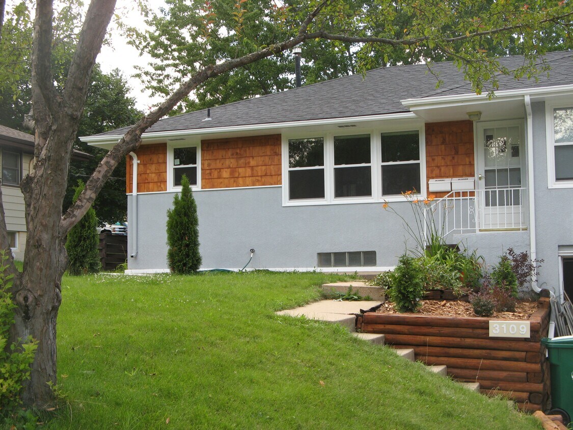 3109 Hampshire Ave N Unit Left, Minneapolis, MN 55427 Condo for Rent