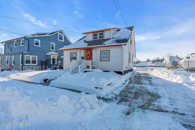 Foto del edificio - 94 Maplewood Ave