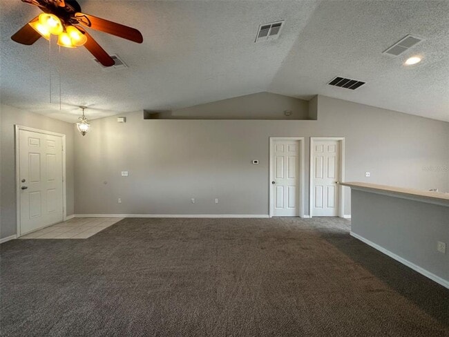 Building Photo - 625 Llama Dr