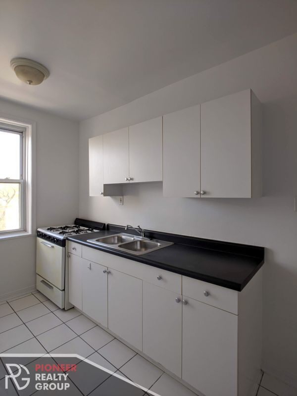 Foto del edificio - 3042 N Whipple St