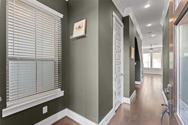 Foto del edificio - 817 Kamano Ave