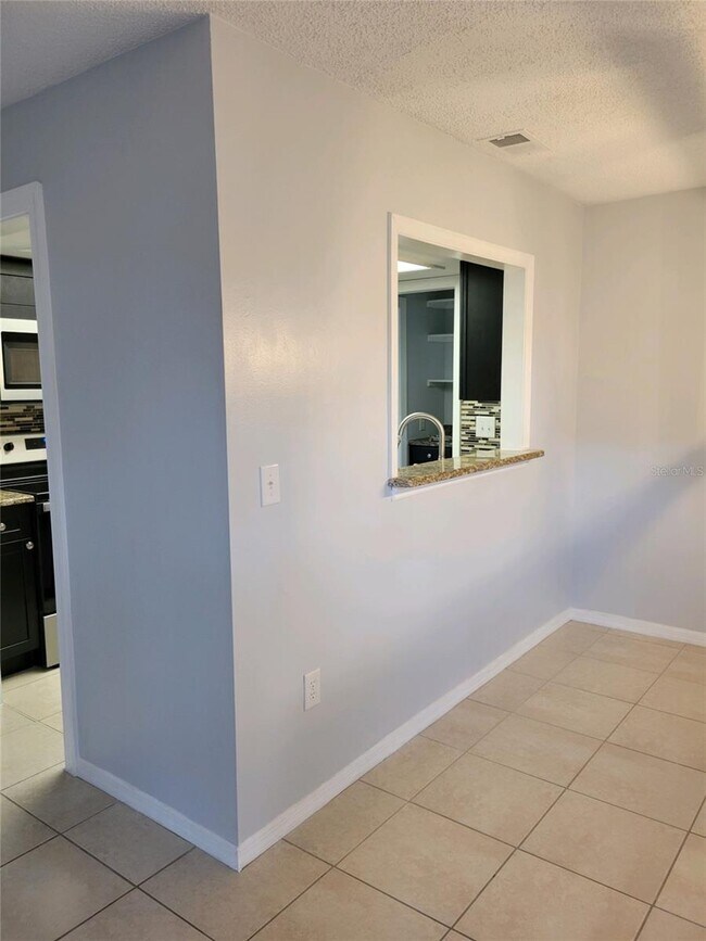 Building Photo - 805 McLain Ct