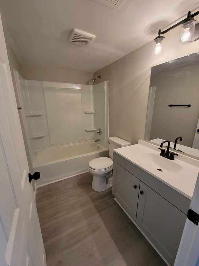 Bathroom - 3528 Heatherton Dr