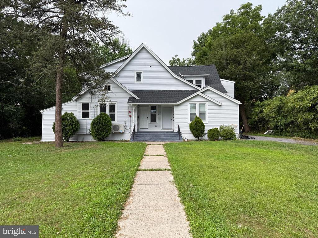 Primary Photo - 42 N Cove Rd