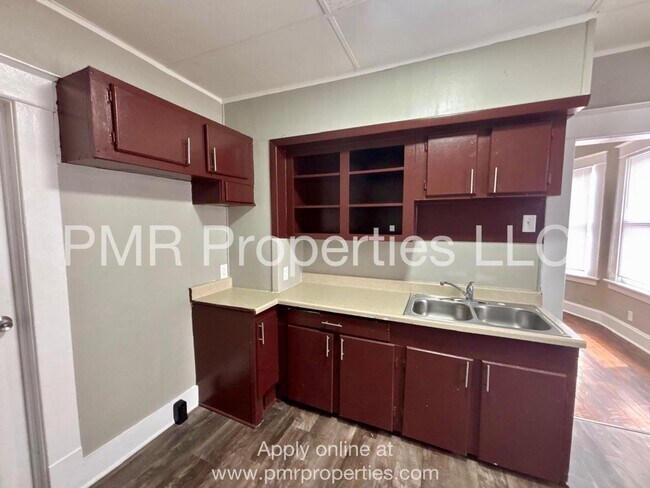 Foto del edificio - 2 Bedrooms / 1 Bathroom House