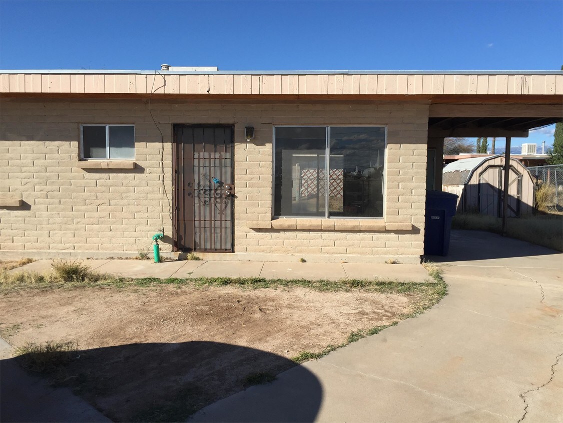 Primary Photo - 6635 E Escalante Rd
