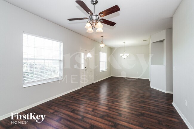 Foto del edificio - 3261 Pebblebrooke Blvd