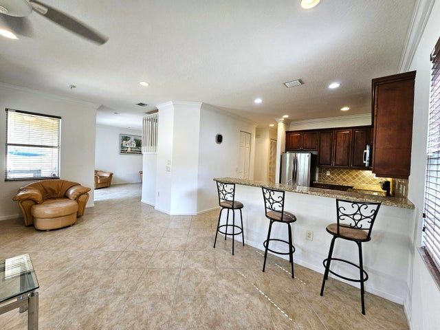 Foto del edificio - 7533 Topiary Ave