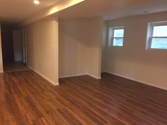 Foto del edificio - 3324 N Hamlin Ave