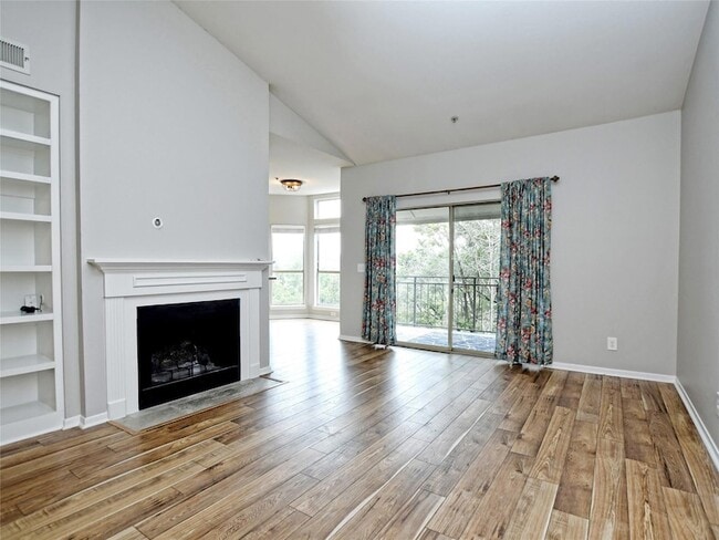 Building Photo - 6000 Shepherd Mountain Cove