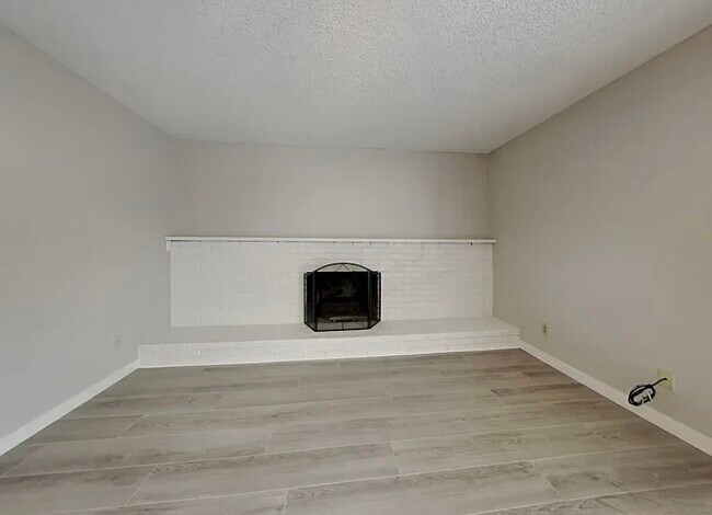 Foto del edificio - 2518 Hastings Way