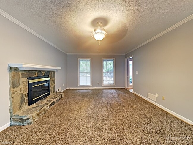 Building Photo - 2175 Brandon Acres Dr