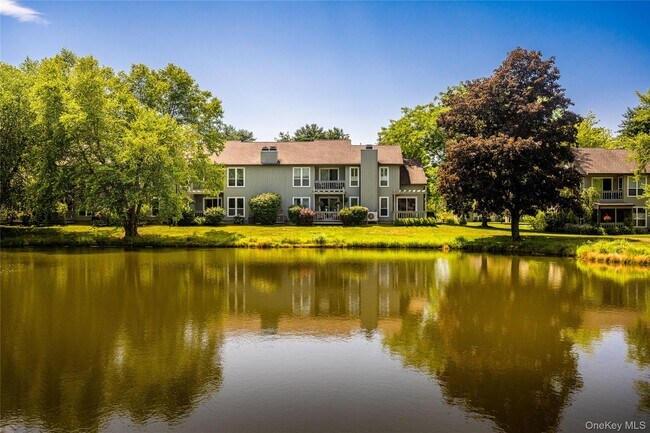Foto del edificio - 21 Pond Dr W