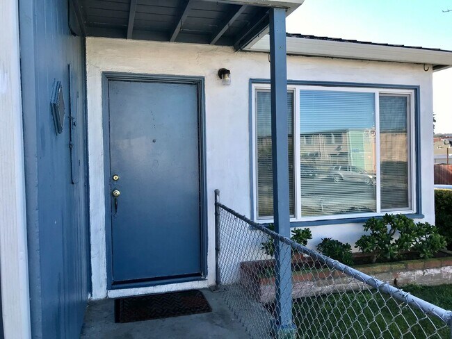 Foto del edificio - Spacious Ranch Style 3 bedroom available now