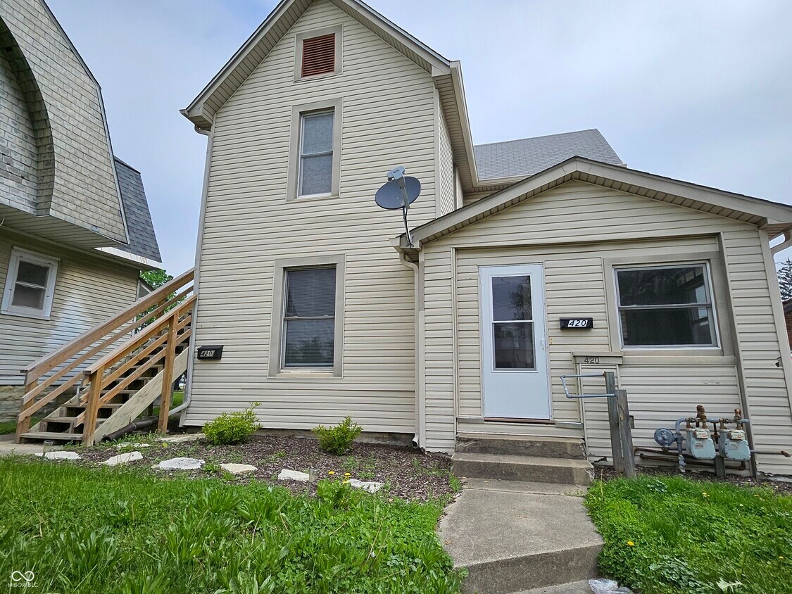 Primary Photo - 420 E 14th St