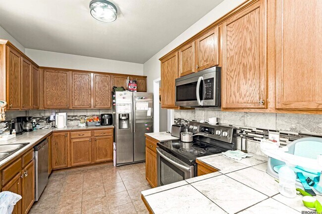 Foto del edificio - 23592 Country Manor Ave