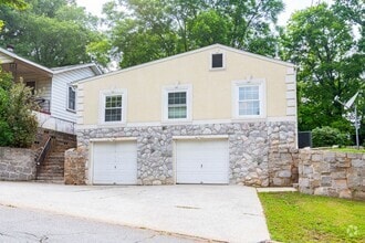 Building Photo - 3349 La Vista Dr