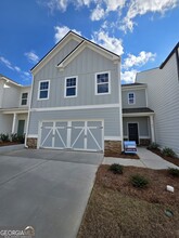 Building Photo - 23 Umber Ln