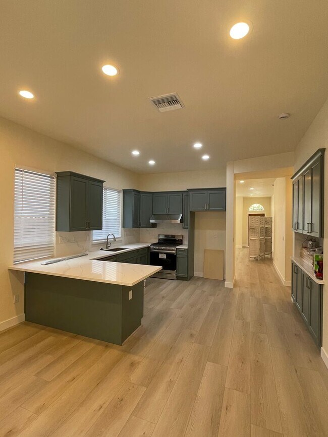 Foto del edificio - Beautiful 3/2 Elk Grove Home