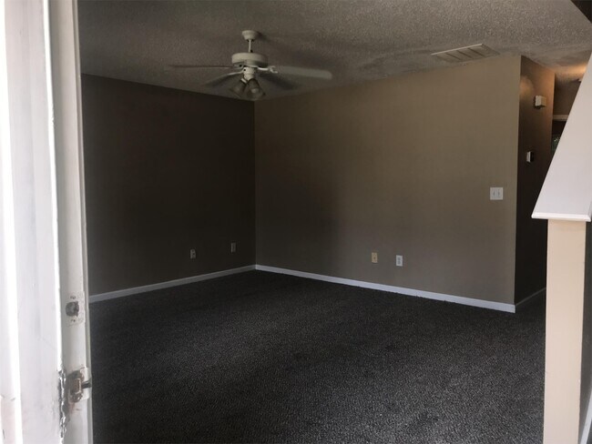 Building Photo - 6035 Creekerton Blvd