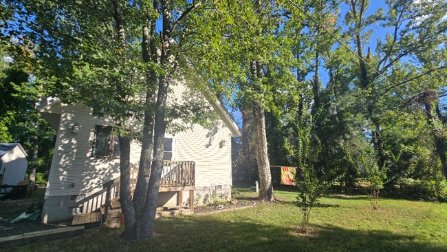Building Photo - 14742 MacArthur Dr
