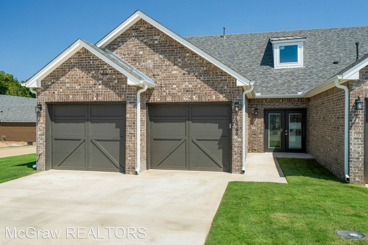 10712 Douglas Dr, Jenks, OK 74037 House Rental in Jenks, OK