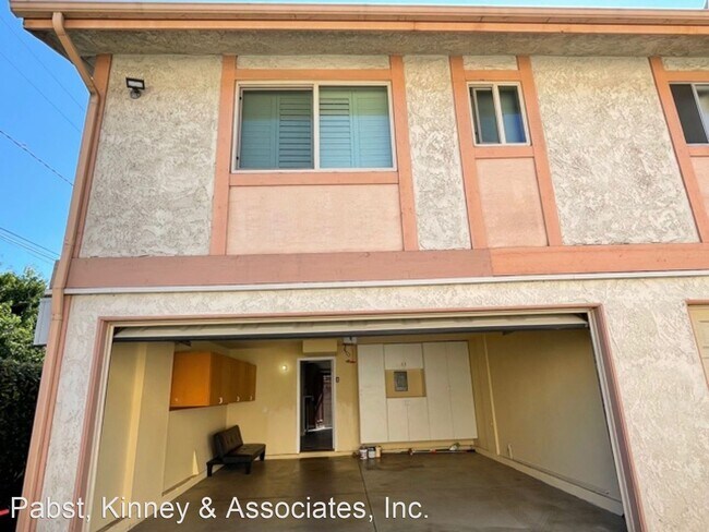 Building Photo - 3324 Pasadena Ave