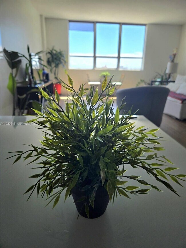 Foto del edificio - 1500 Bay Rd