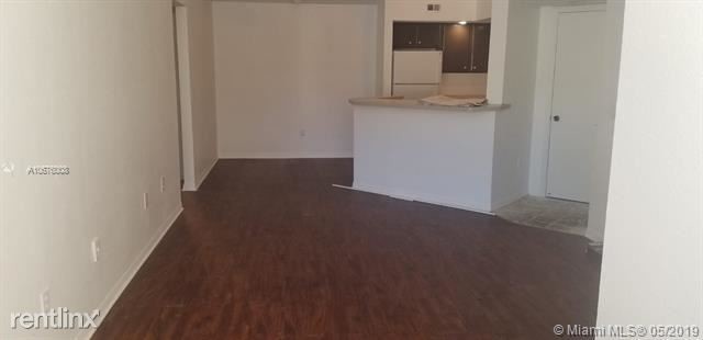 Building Photo - 1 br, 1 bath  - 1402 VILLAGE BLVD