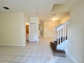 Building Photo - 1429 SE 24th Ct