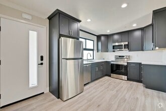 Building Photo - 41362 Mahoney St
