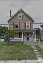 Building Photo - 2016 Wayland Ave