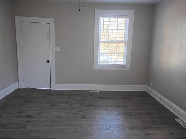 Building Photo - 1137-1139 Paxton St.