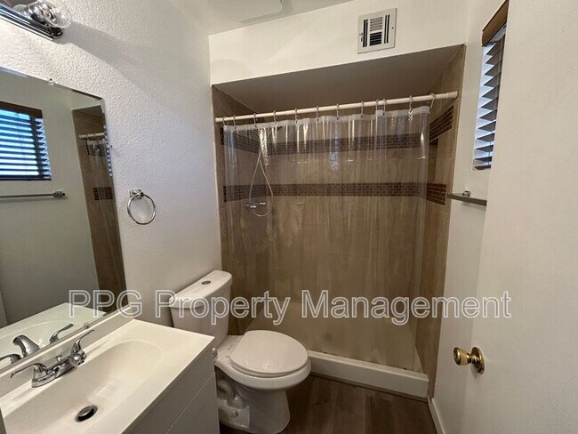 Building Photo - 14409 N 45th Ave